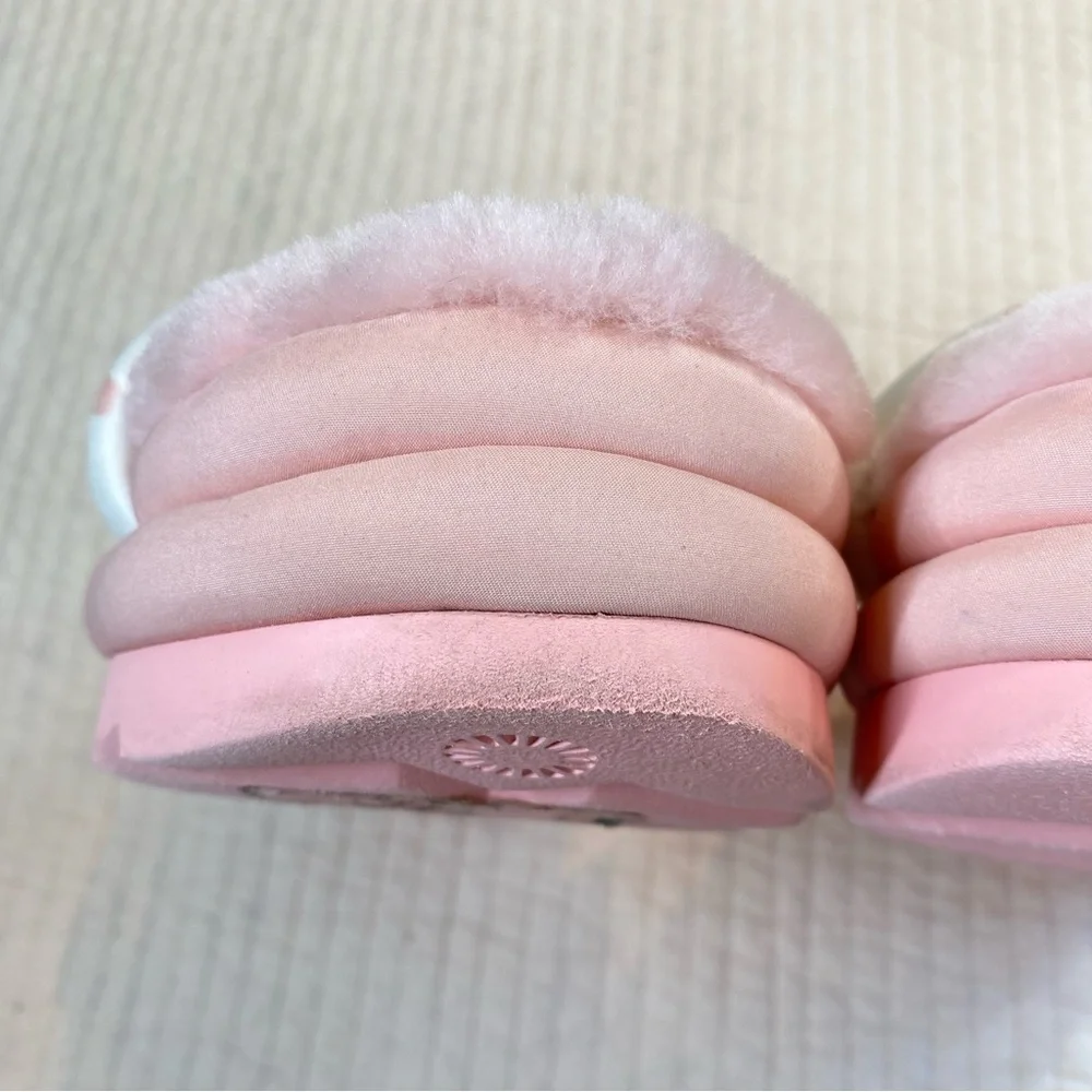 UGG Womens Maxi Slide Logo Sandal Pink Scallop Puff Platform Fur Lined Size 8